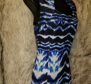 Womans dress size 4 stretchy flattering outfit